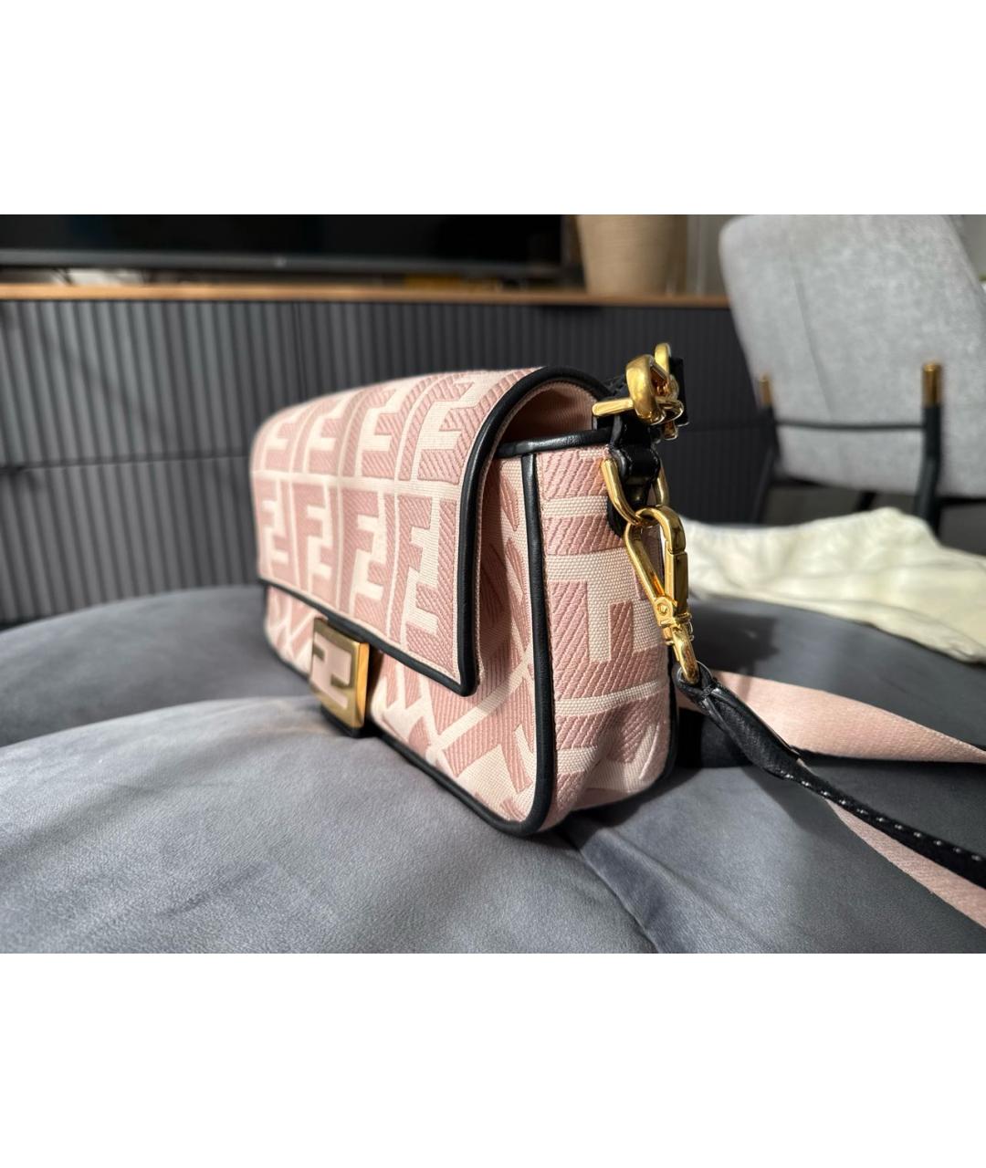 FENDI Розовая тканевая сумка через плечо, фото 2