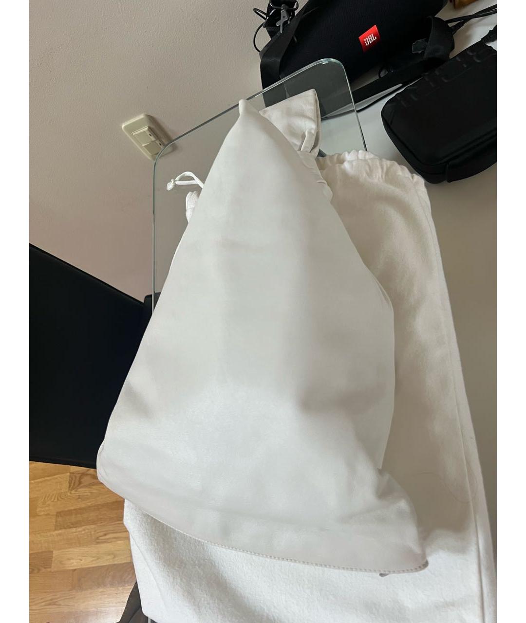 BOTTEGA VENETA Белая кожаная сумка с короткими ручками, фото 4