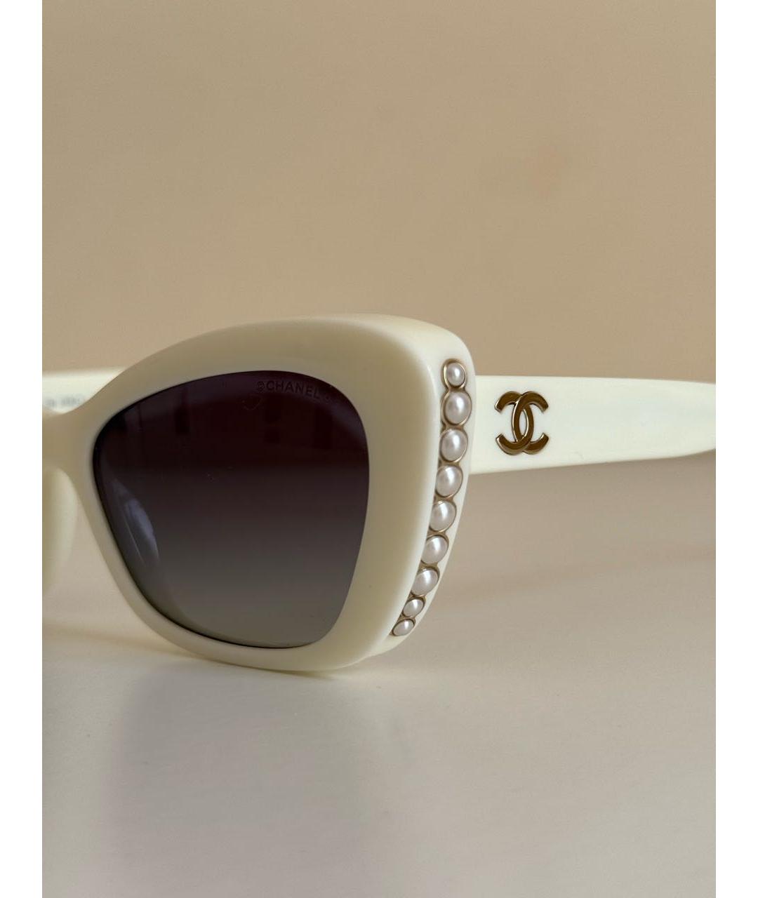 CHANEL Белые пластиковые солнцезащитные очки, фото 3