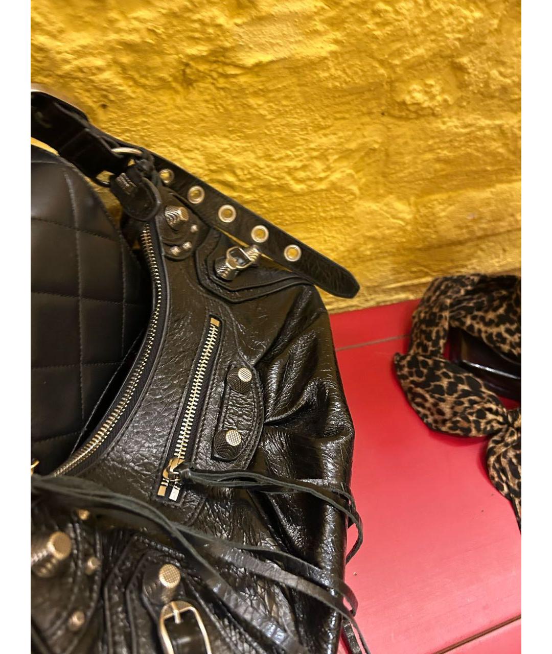 BALENCIAGA Черная кожаная сумка через плечо, фото 7