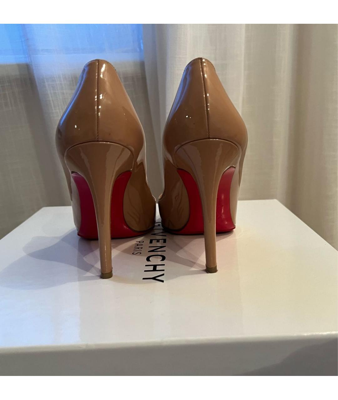CHRISTIAN LOUBOUTIN Бежевые туфли из лакированной кожи, фото 4