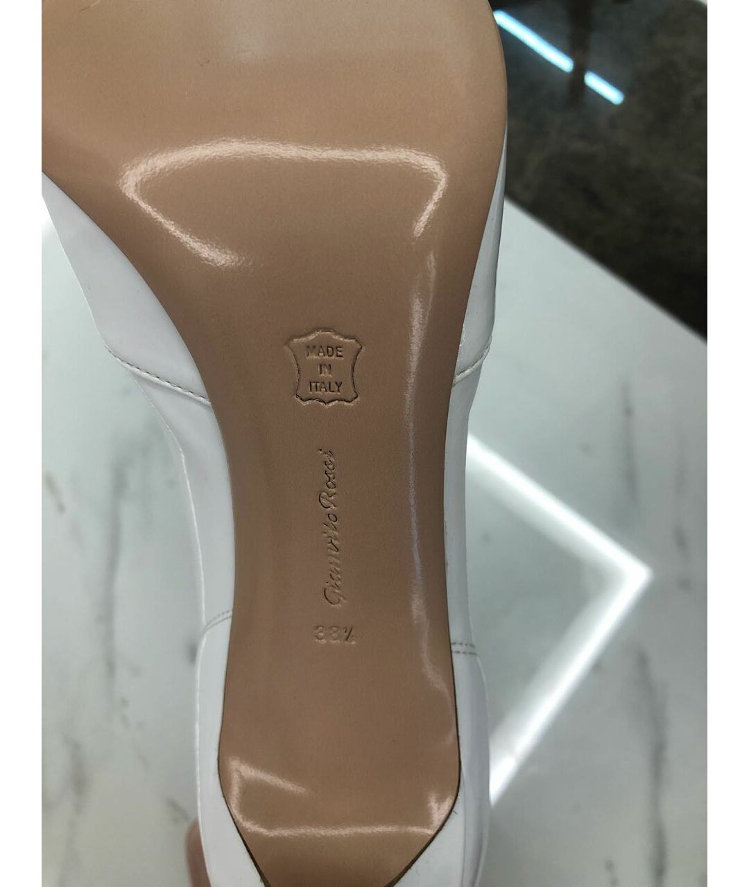 GIANVITO ROSSI Белые ботильоны из лакированной кожи, фото 5