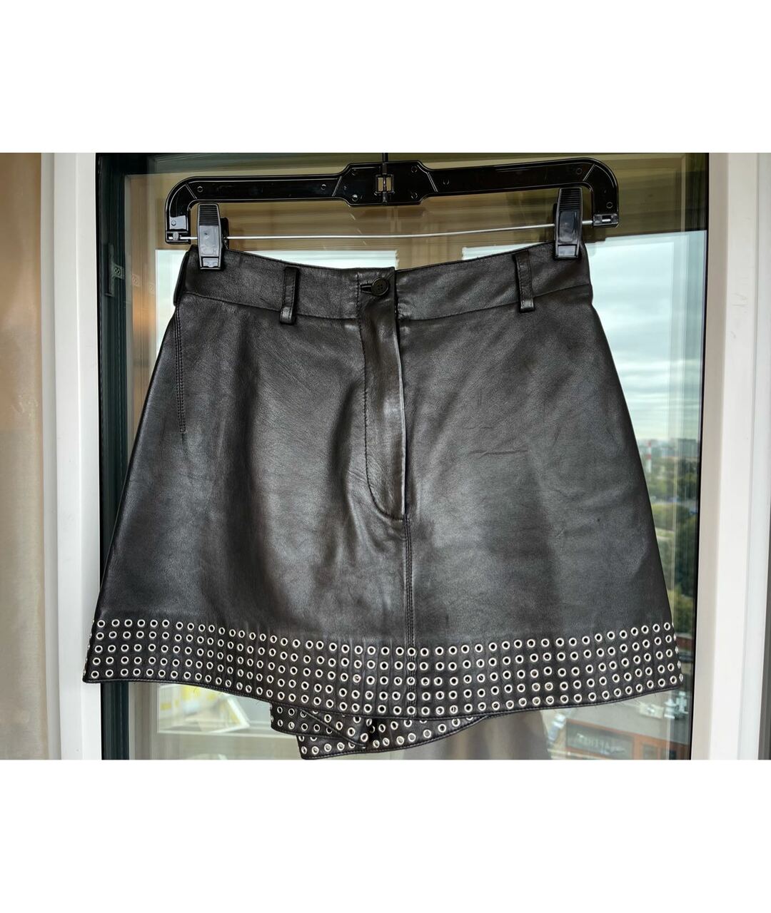 ALAIA Черная кожаная юбка-шорты, фото 7