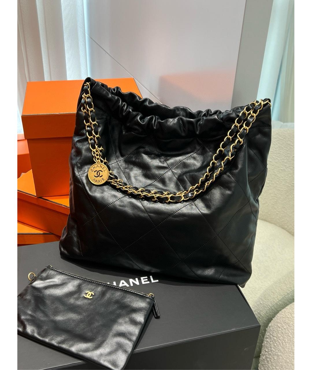 CHANEL Черная кожаная сумка через плечо, фото 2