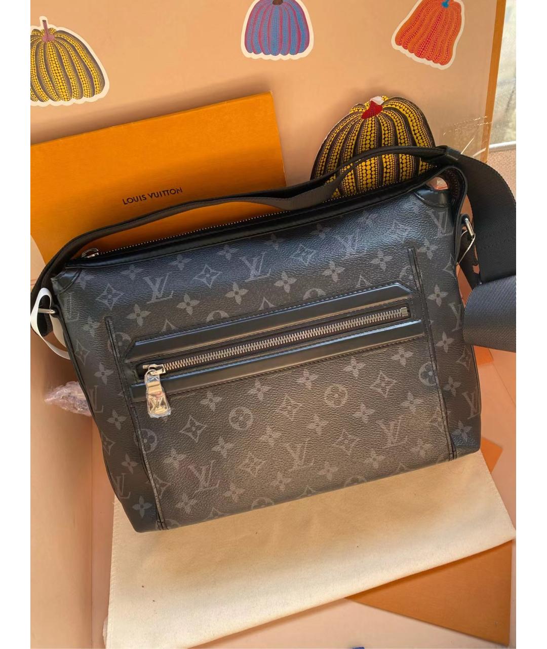 LOUIS VUITTON Черная сумка на плечо, фото 8
