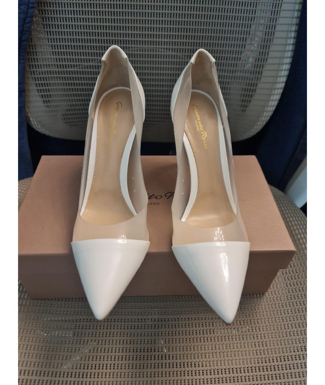 GIANVITO ROSSI Белые резиновые туфли, фото 2