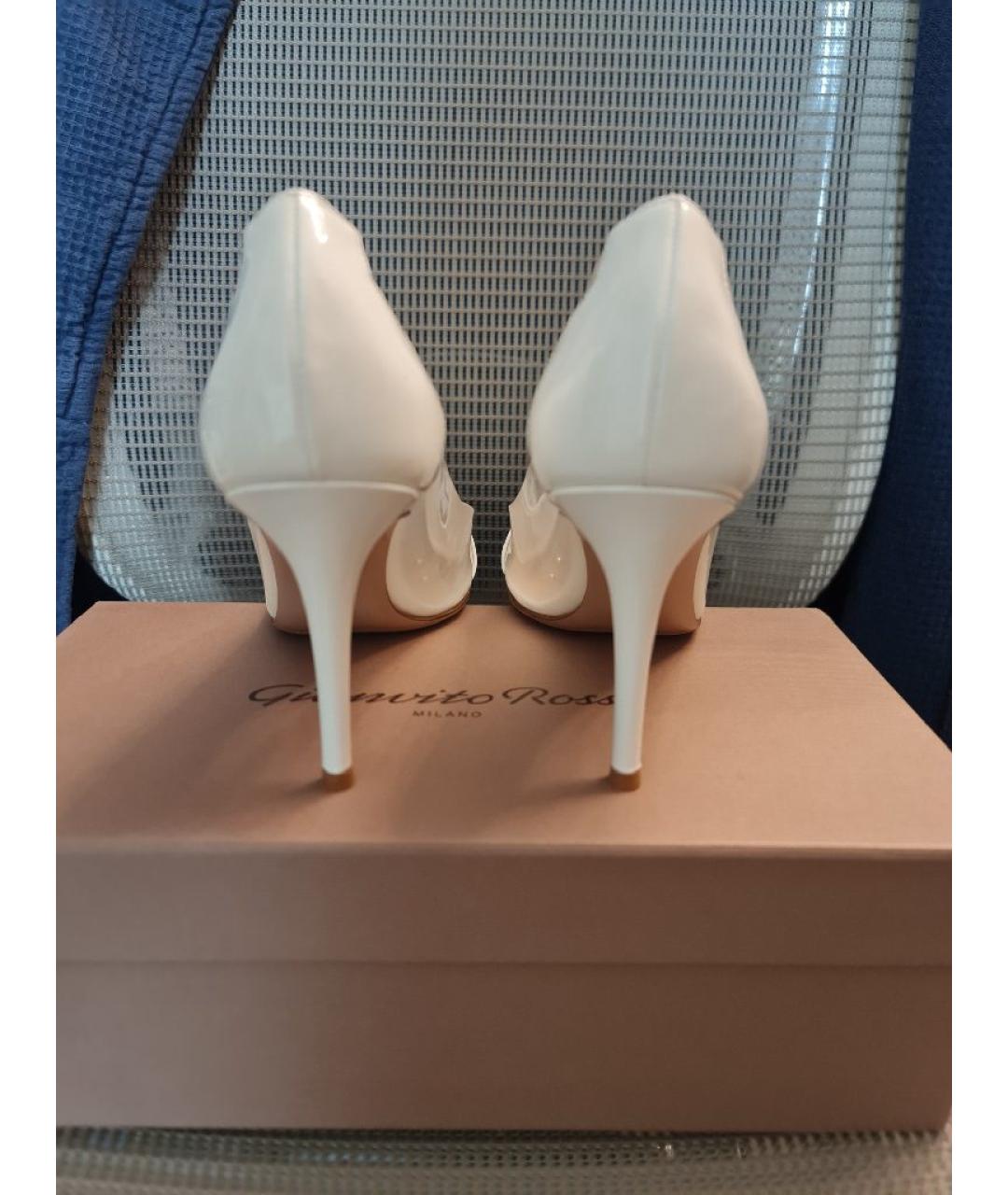 GIANVITO ROSSI Белые резиновые туфли, фото 4