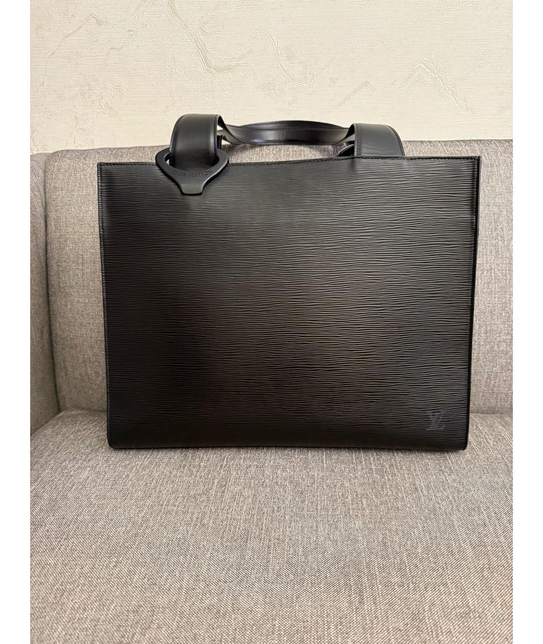 LOUIS VUITTON Черная кожаная сумка с короткими ручками, фото 8