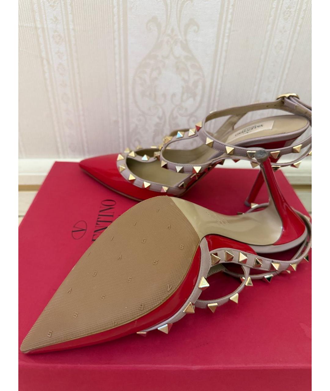 VALENTINO Красные босоножки из лакированной кожи, фото 4