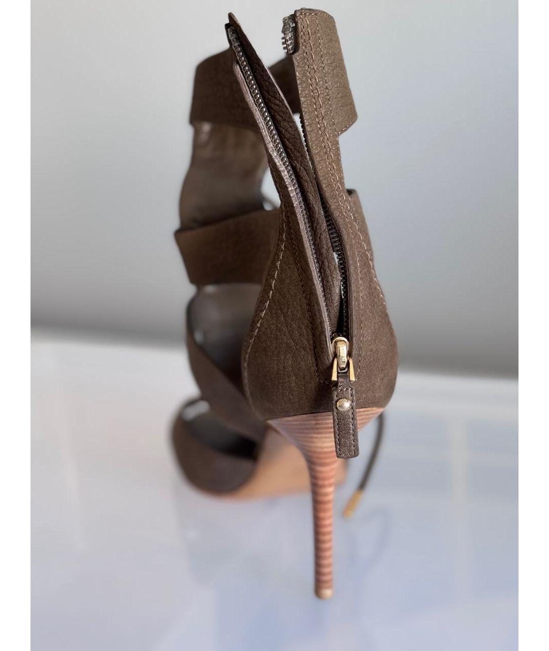 LOUIS VUITTON Коричневые кожаные босоножки, фото 3