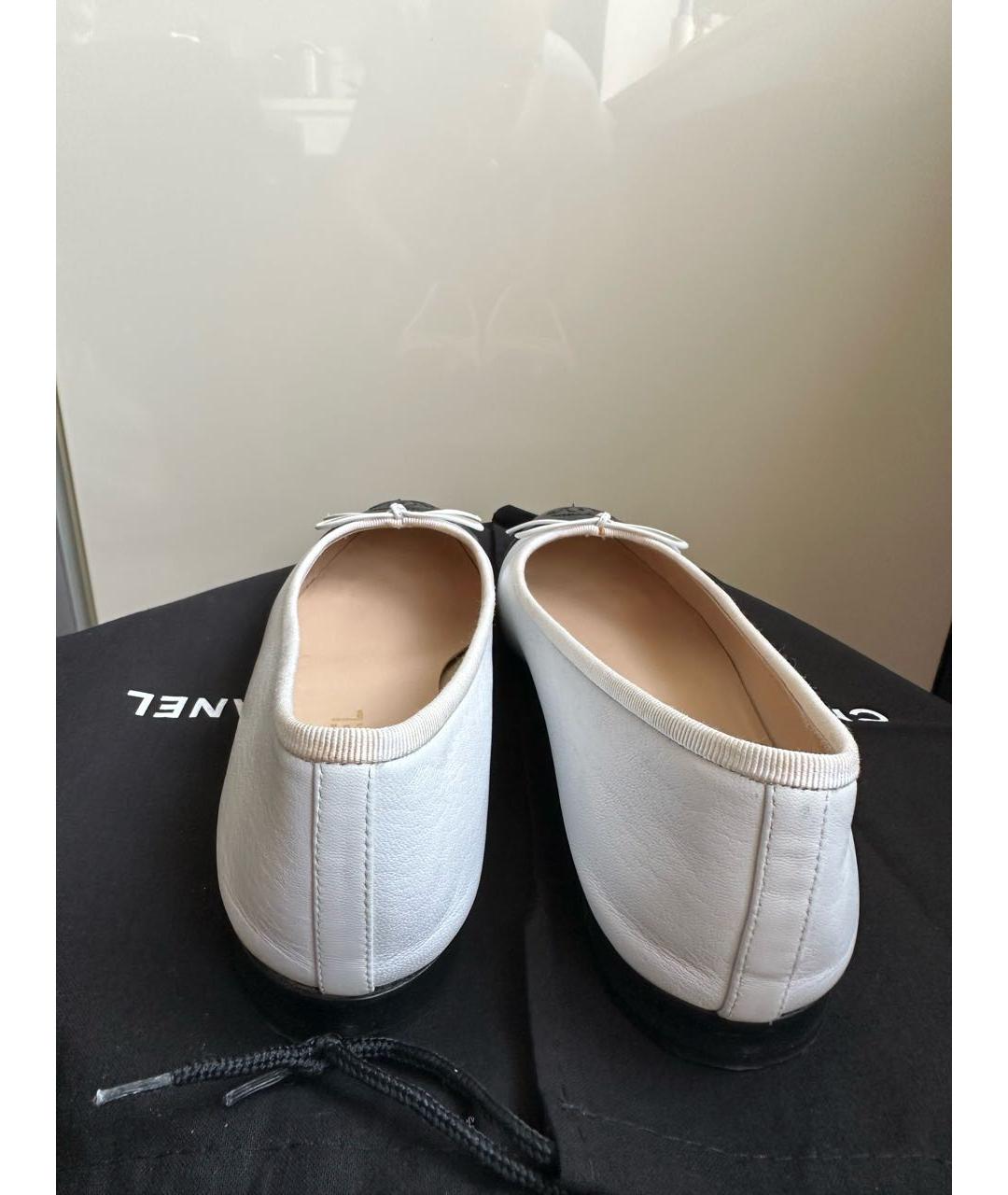 CHANEL Белые кожаные балетки, фото 4