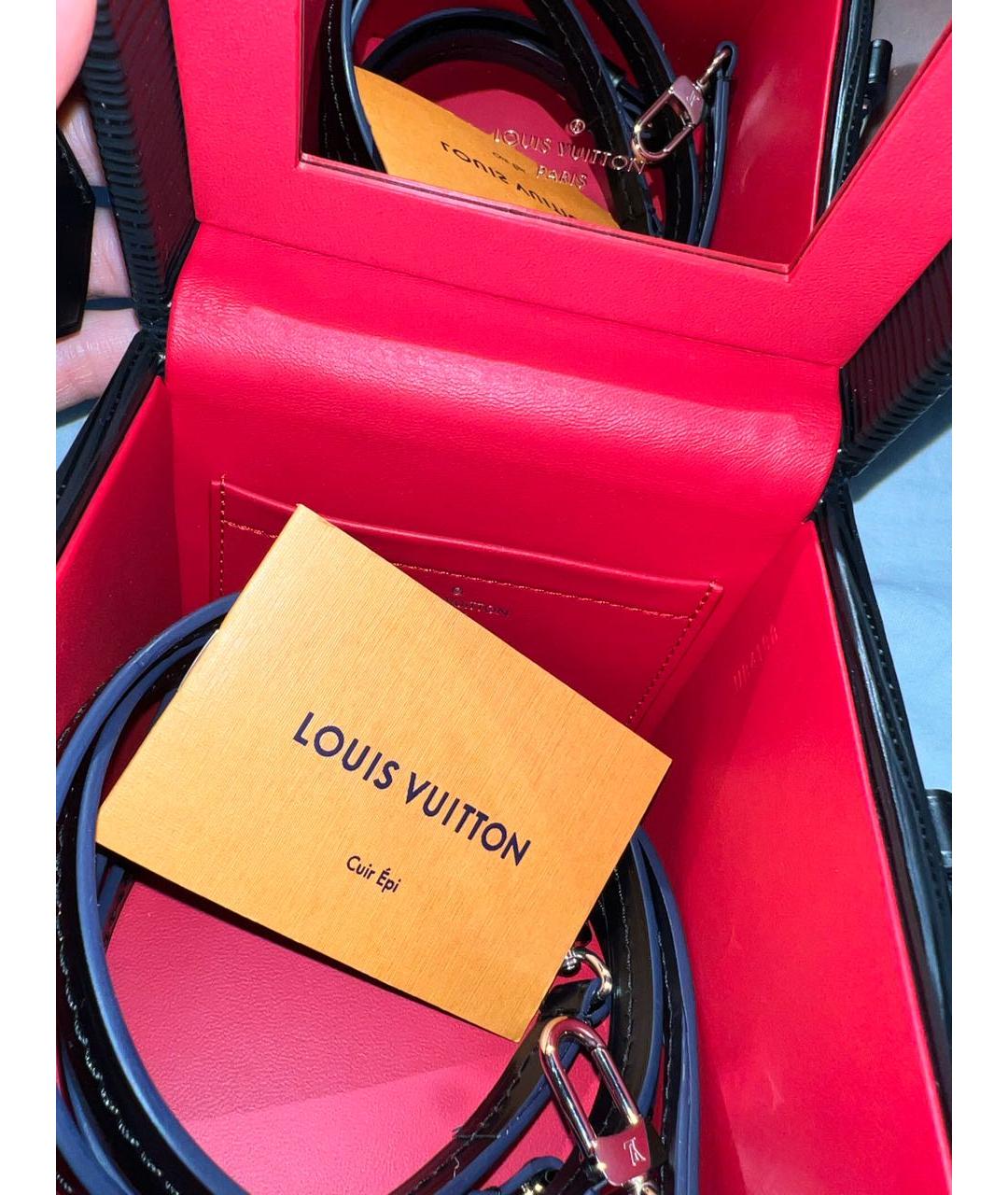 LOUIS VUITTON Черная кожаная сумка с короткими ручками, фото 2