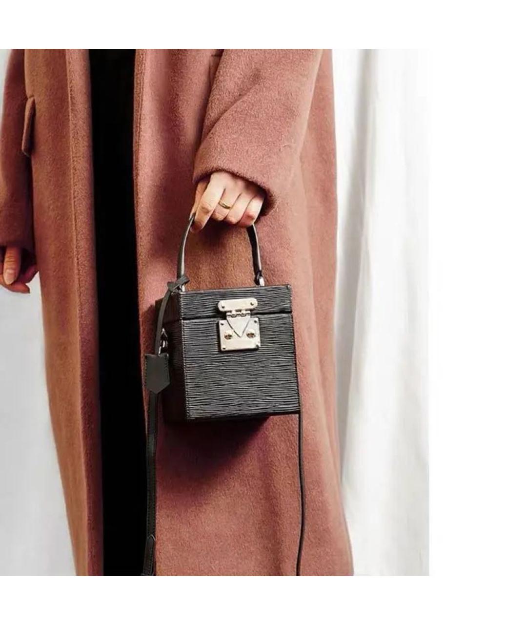 LOUIS VUITTON Черная кожаная сумка с короткими ручками, фото 8