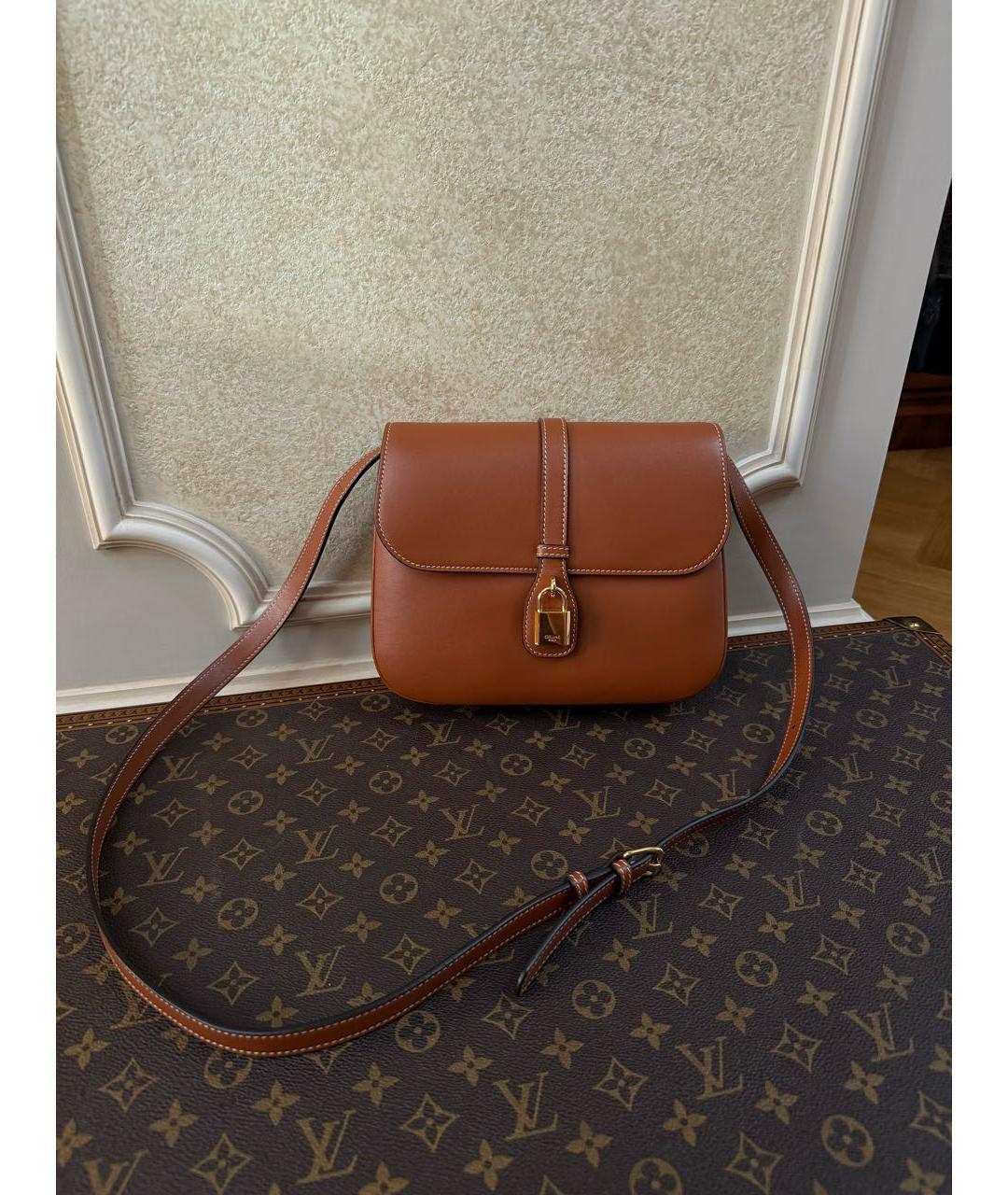 CELINE Коричневая кожаная сумка через плечо, фото 2