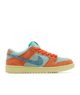 NIKE Кроссовки