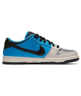 NIKE Кроссовки