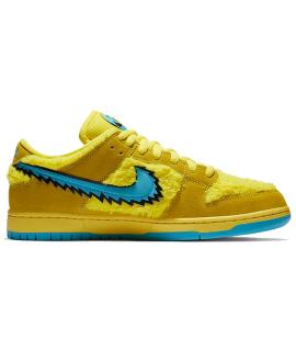 NIKE Кроссовки