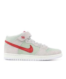 NIKE Кроссовки