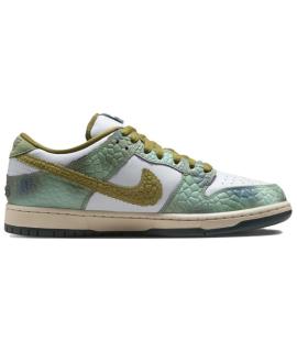NIKE Кроссовки