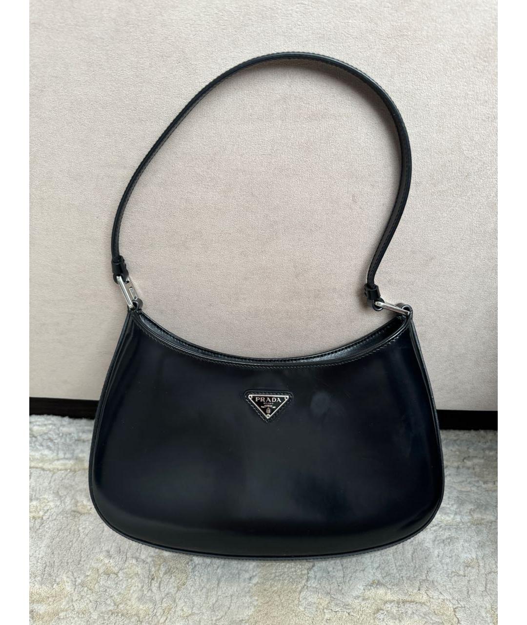 PRADA Черная сумка с короткими ручками из лакированной кожи, фото 9