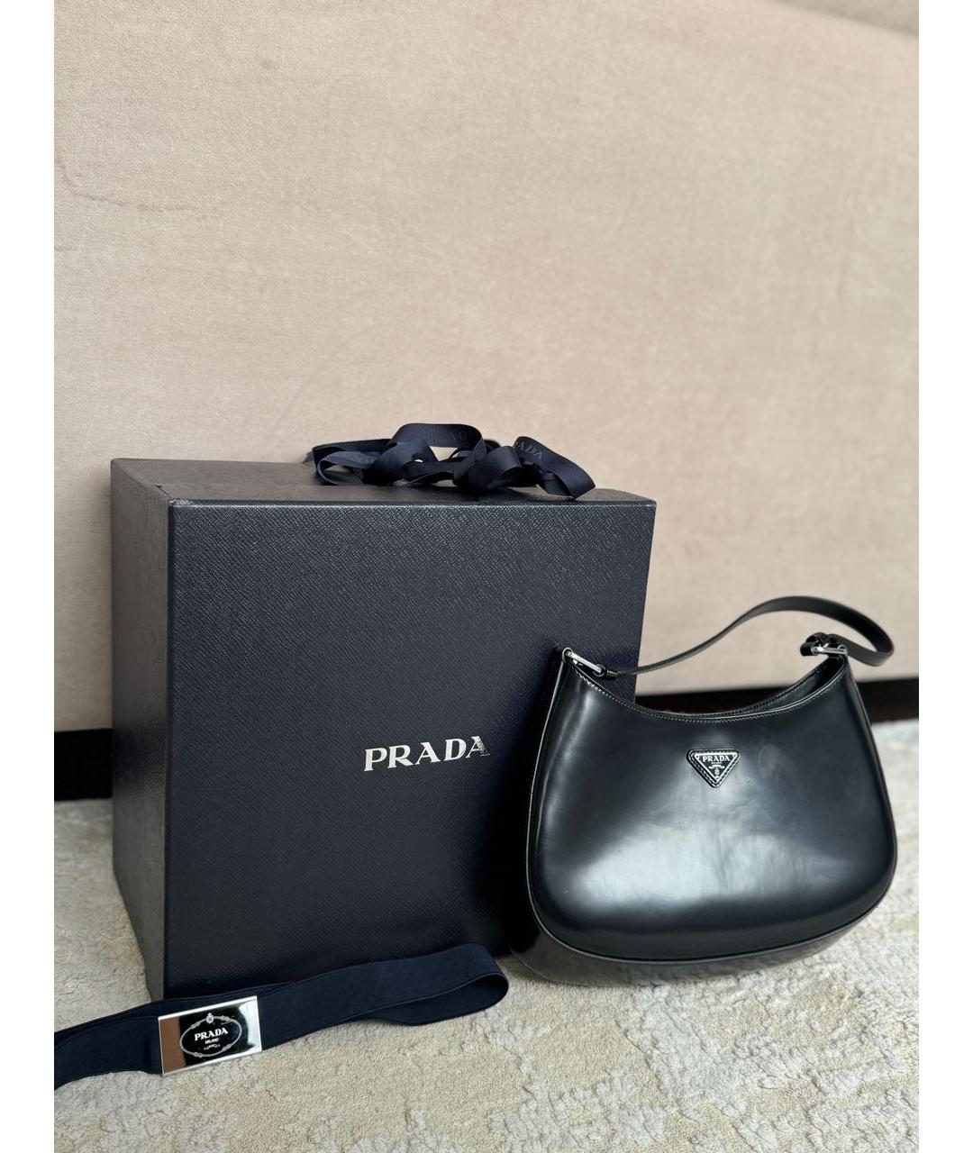 PRADA Черная сумка с короткими ручками из лакированной кожи, фото 5