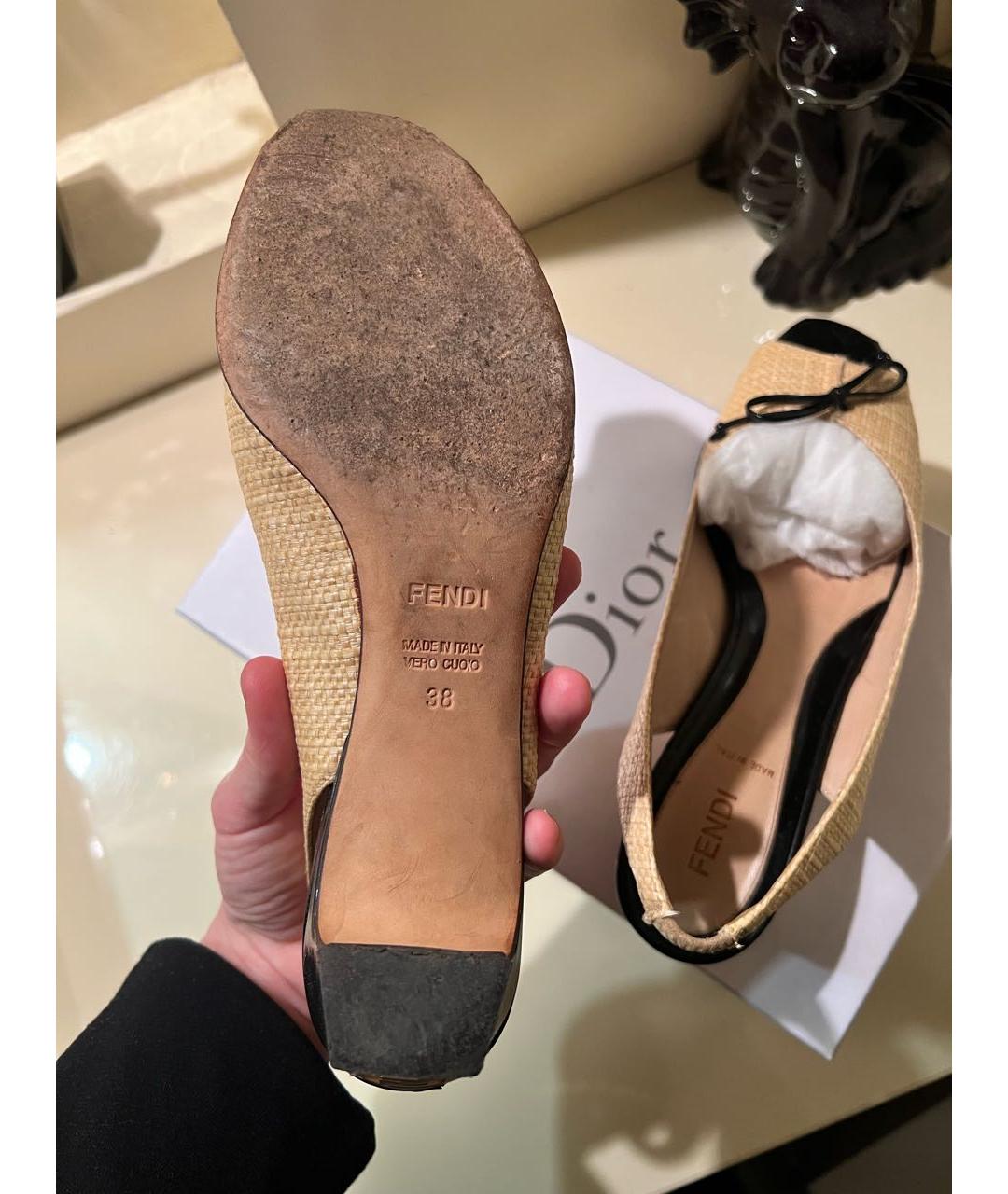 FENDI Бежевые кожаные лодочки на низком каблуке, фото 6