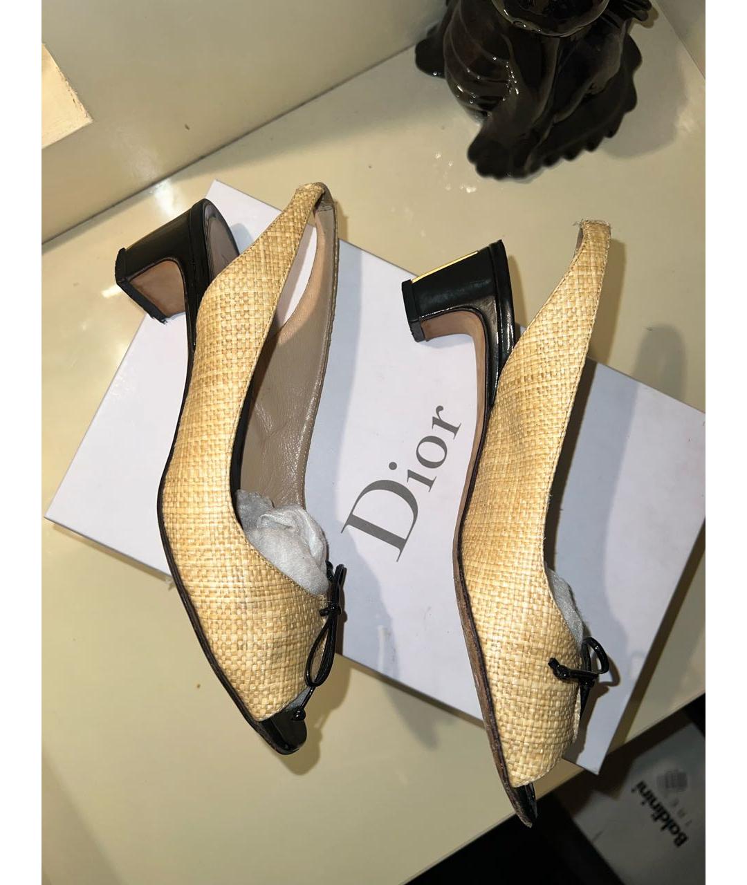 FENDI Бежевые кожаные лодочки на низком каблуке, фото 7