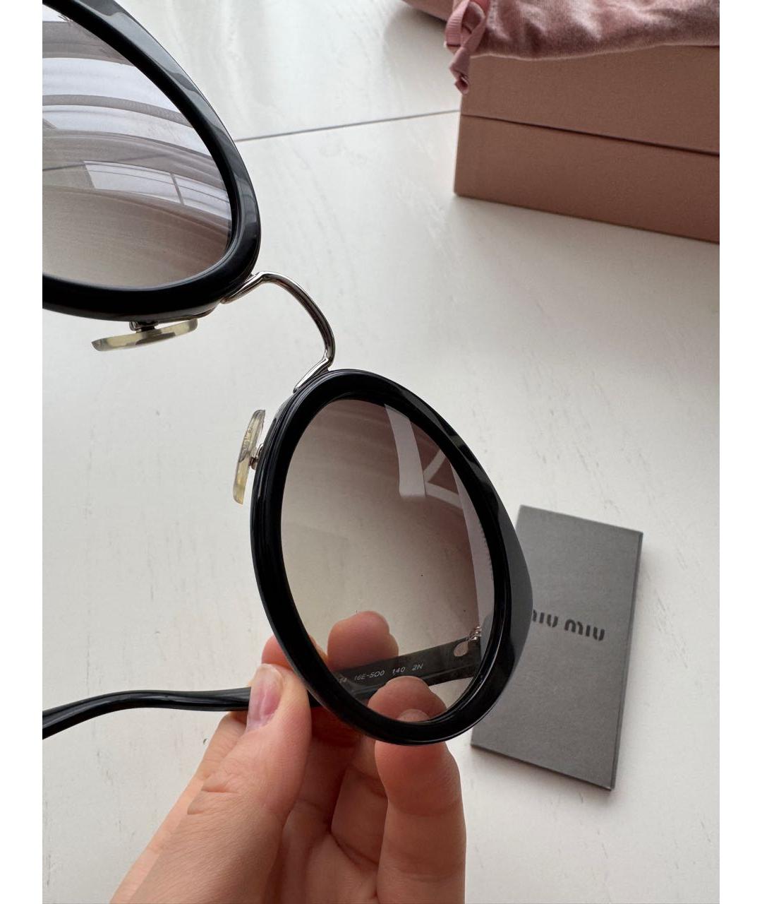MIU MIU Черные пластиковые солнцезащитные очки, фото 3