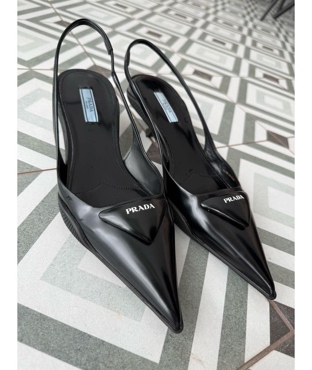 PRADA Черные кожаные лодочки на низком каблуке, фото 4