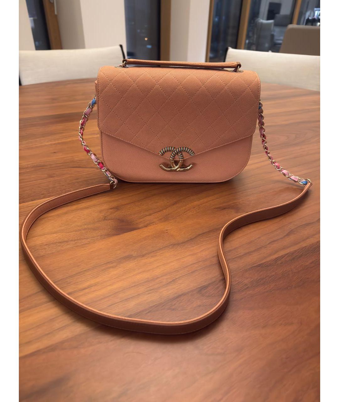 CHANEL Коралловая кожаная сумка через плечо, фото 2