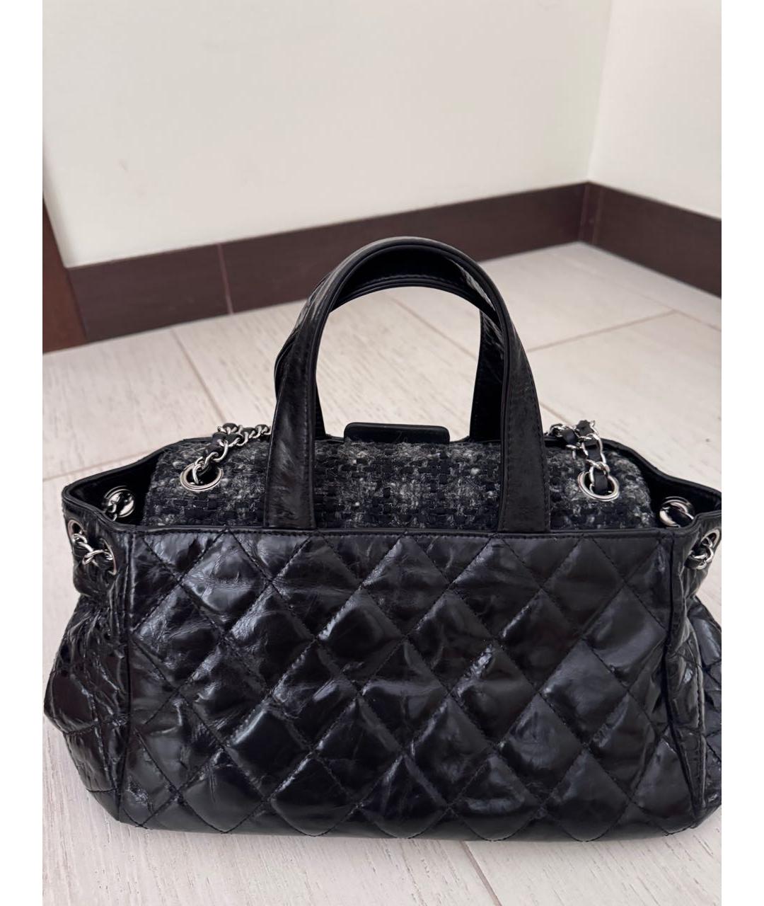 CHANEL Черная кожаная сумка с короткими ручками, фото 3