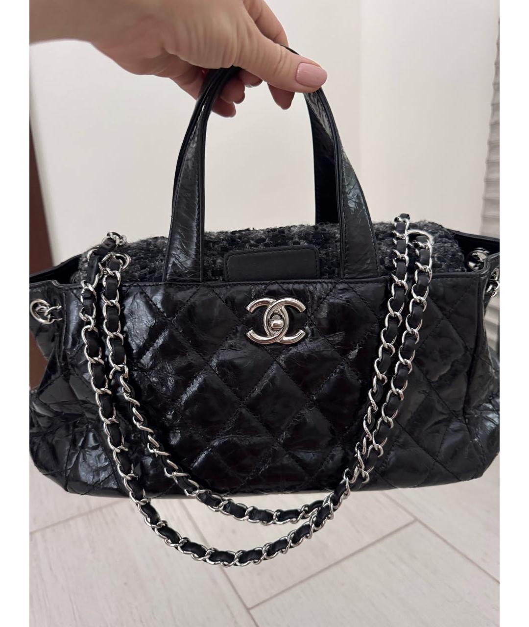 CHANEL Черная кожаная сумка с короткими ручками, фото 4