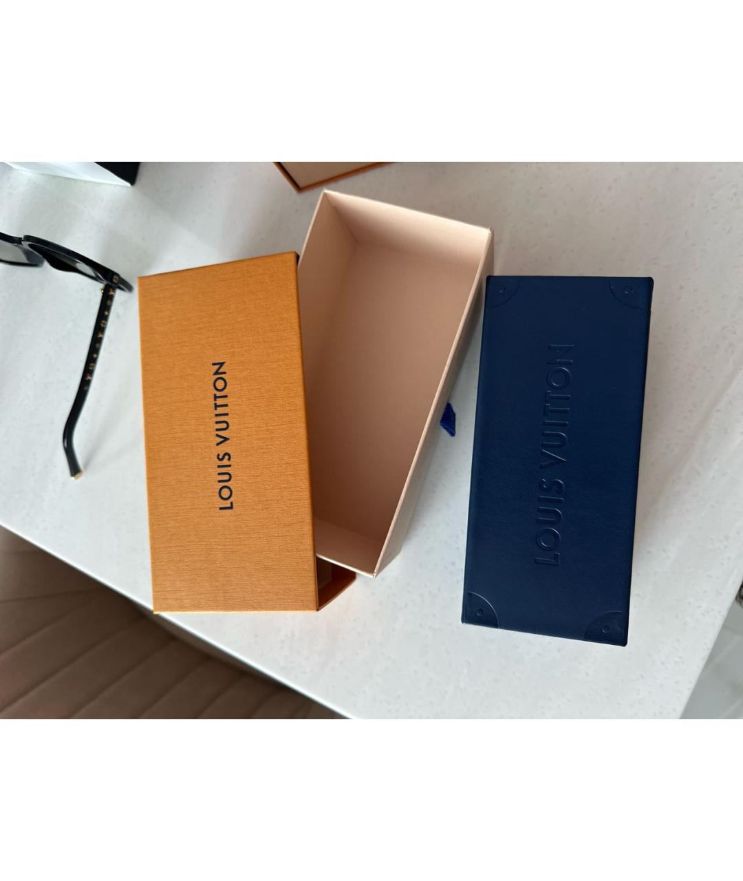 LOUIS VUITTON Черные пластиковые солнцезащитные очки, фото 4