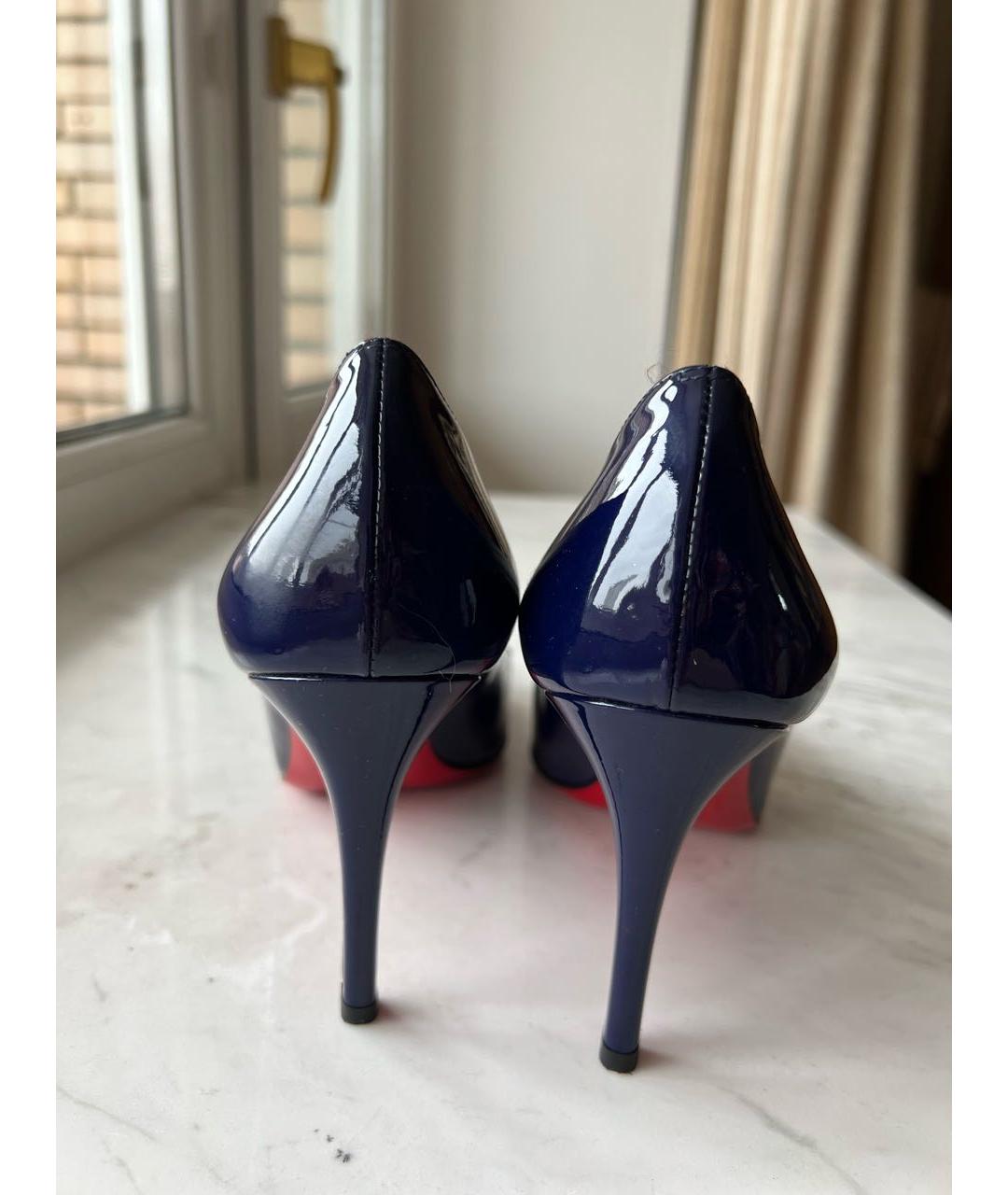 CHRISTIAN LOUBOUTIN Темно-синие туфли из лакированной кожи, фото 4