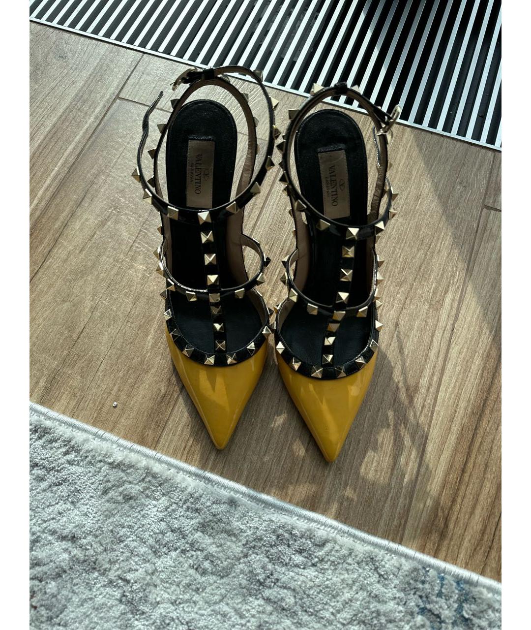 VALENTINO Желтые туфли из лакированной кожи, фото 2