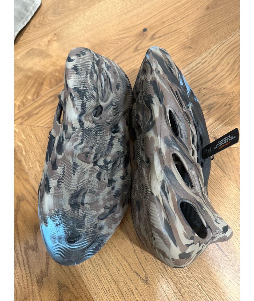 ADIDAS YEEZY Резиновые низкие кроссовки / кеды, фото 3