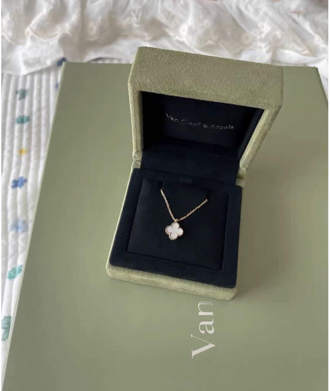 VAN CLEEF & ARPELS Белая подвеска из желтого золота, фото 4
