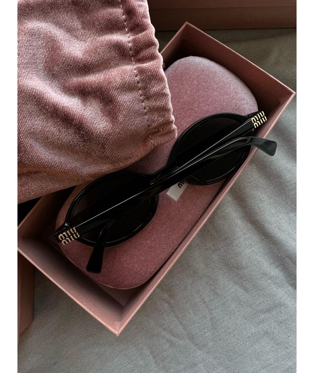 MIU MIU Черные пластиковые солнцезащитные очки, фото 4