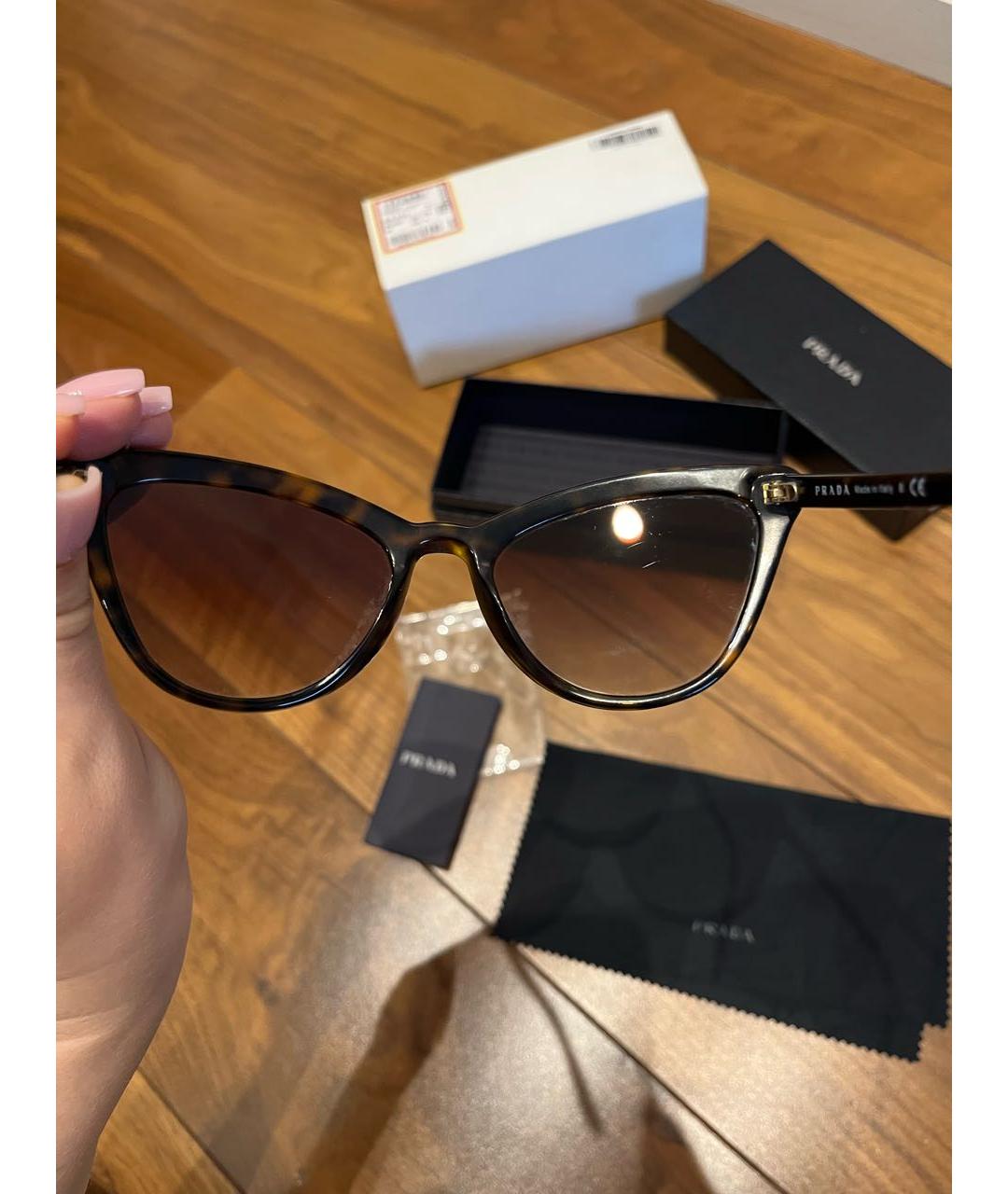 PRADA Коричневые солнцезащитные очки, фото 3