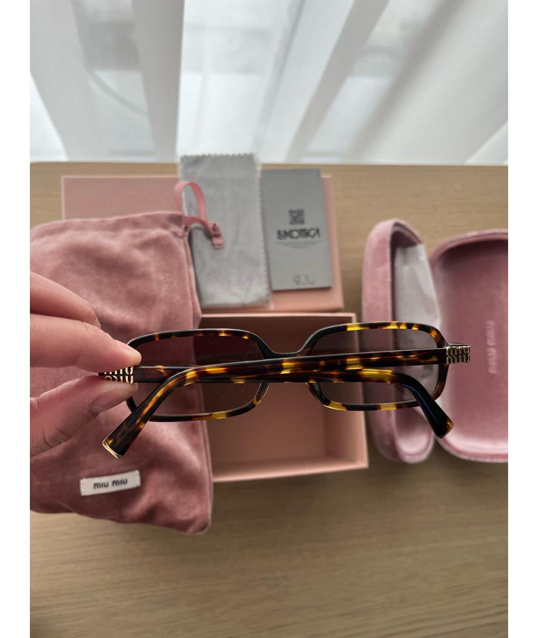 MIU MIU Коричневые пластиковые солнцезащитные очки, фото 7