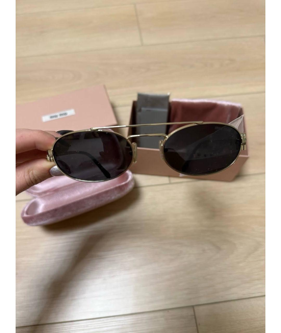 MIU MIU Золотые металлические солнцезащитные очки, фото 3