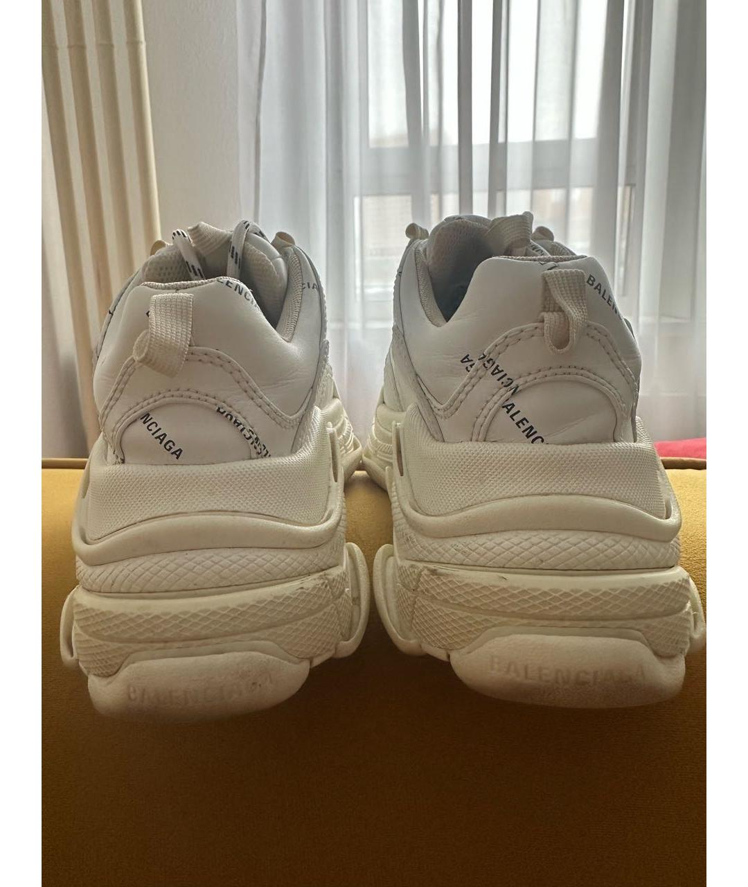 BALENCIAGA Белые кожаные кроссовки, фото 4