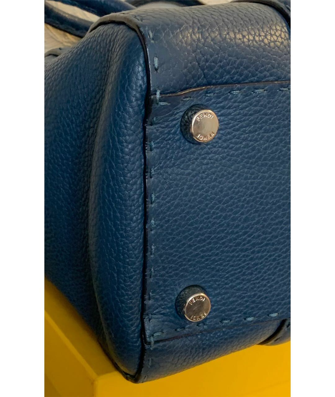 FENDI Синяя кожаная сумка с короткими ручками, фото 5