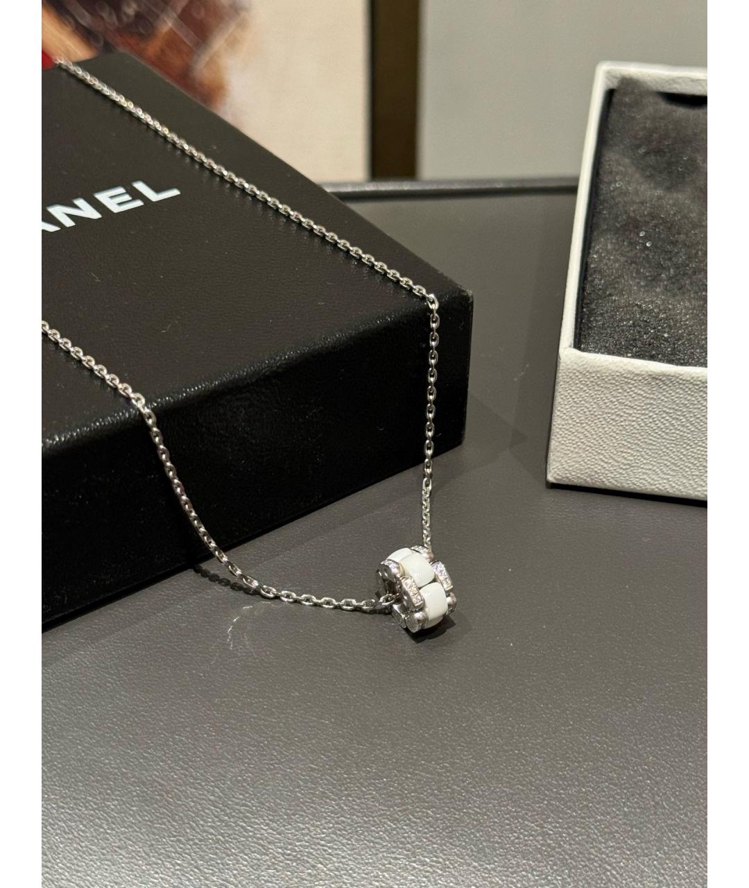 CHANEL Белая подвеска из белого золота, фото 3