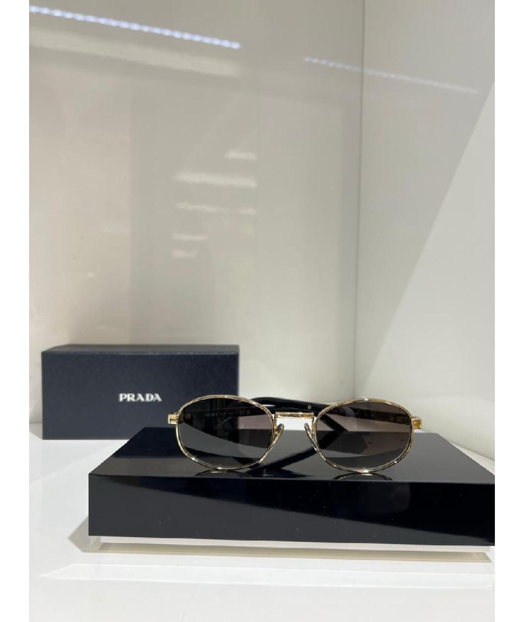 PRADA Золотые солнцезащитные очки, фото 3