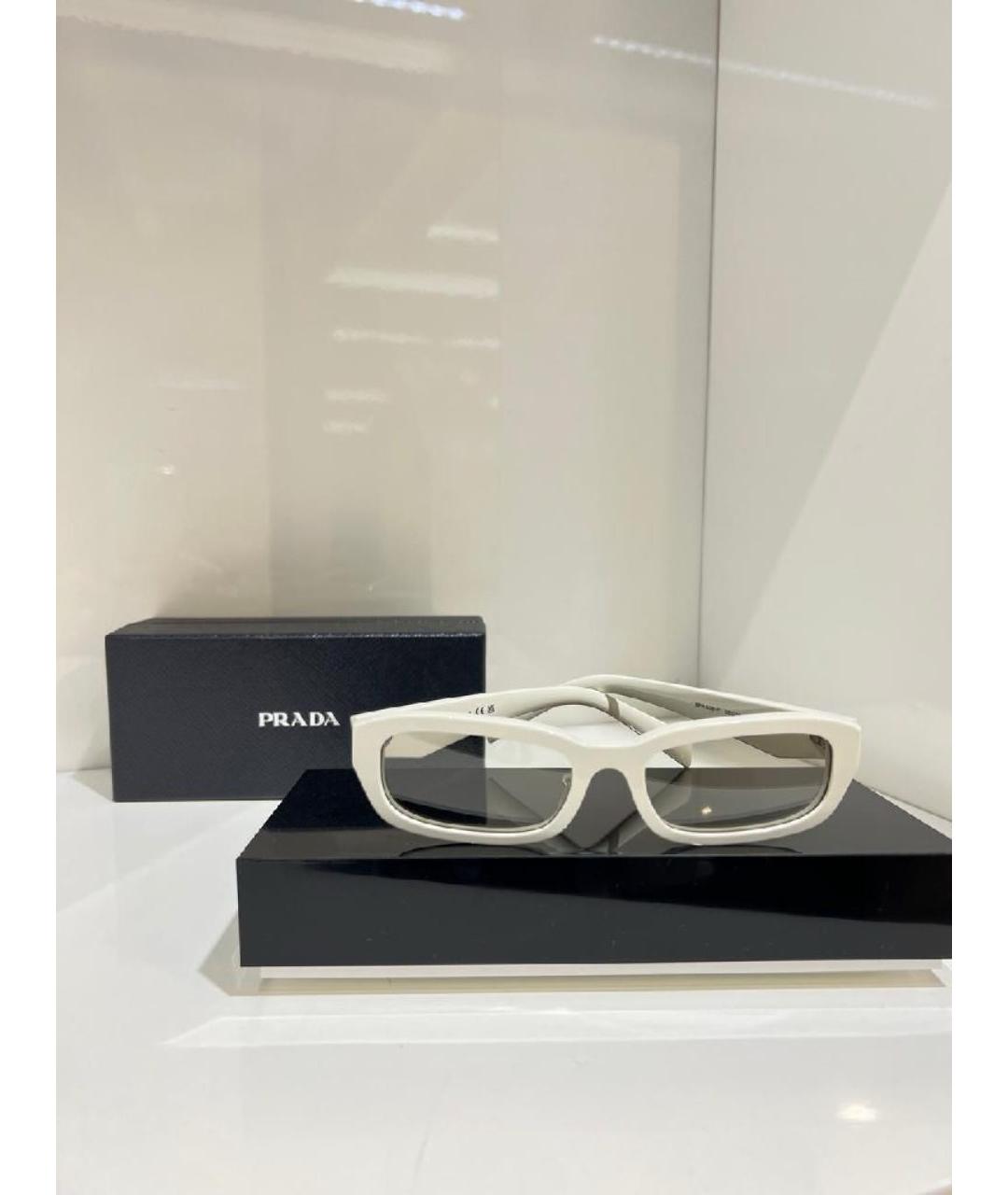 PRADA Белые солнцезащитные очки, фото 3