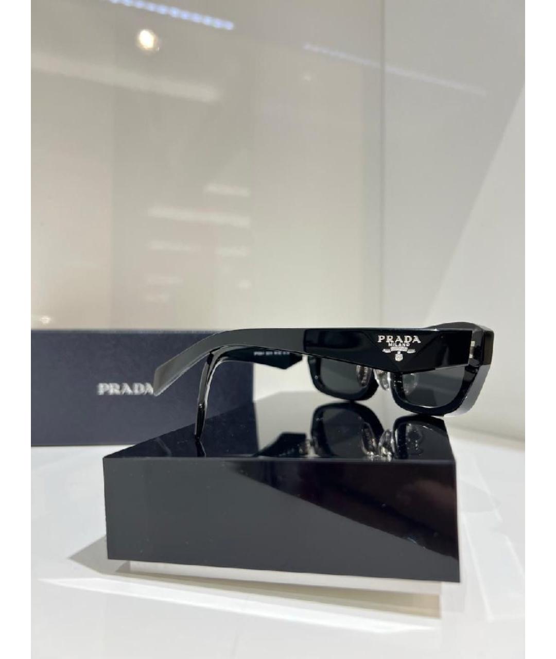 PRADA Черные солнцезащитные очки, фото 2