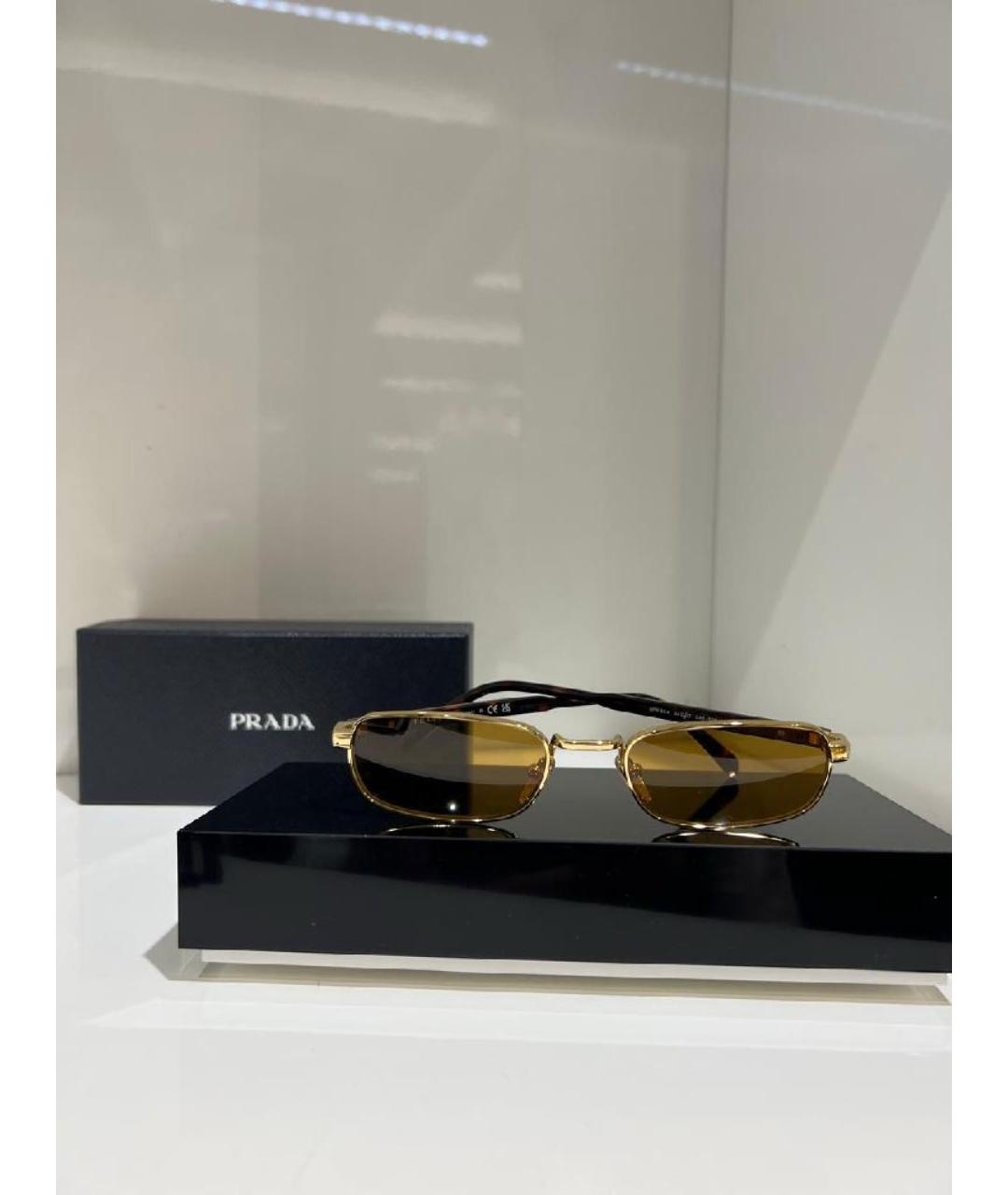 PRADA Золотые солнцезащитные очки, фото 3