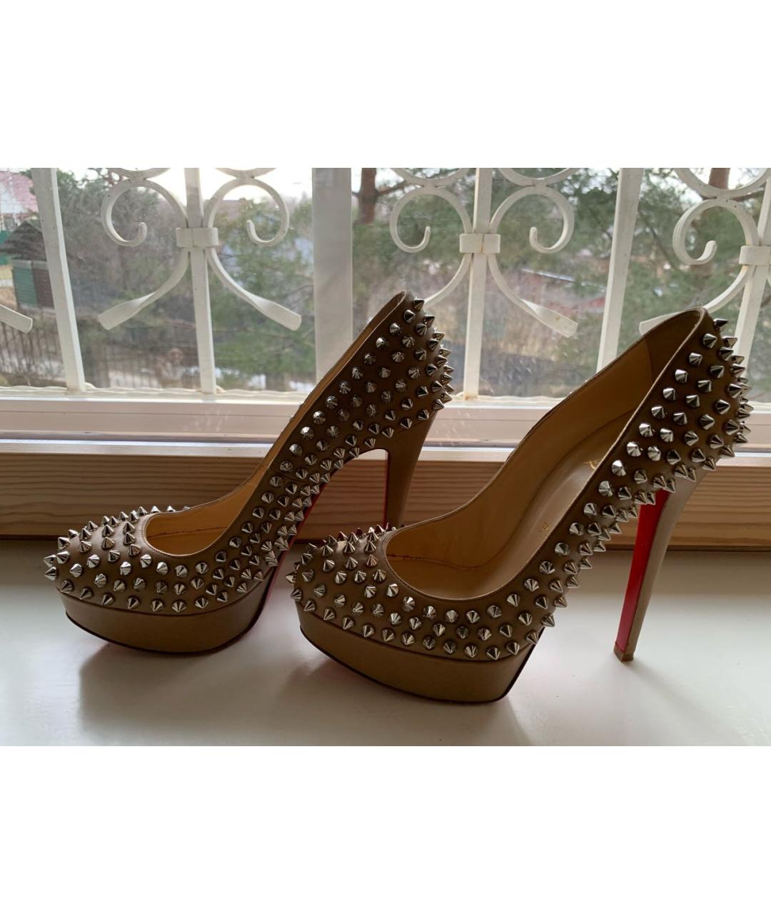 CHRISTIAN LOUBOUTIN Бежевые кожаные туфли, фото 3