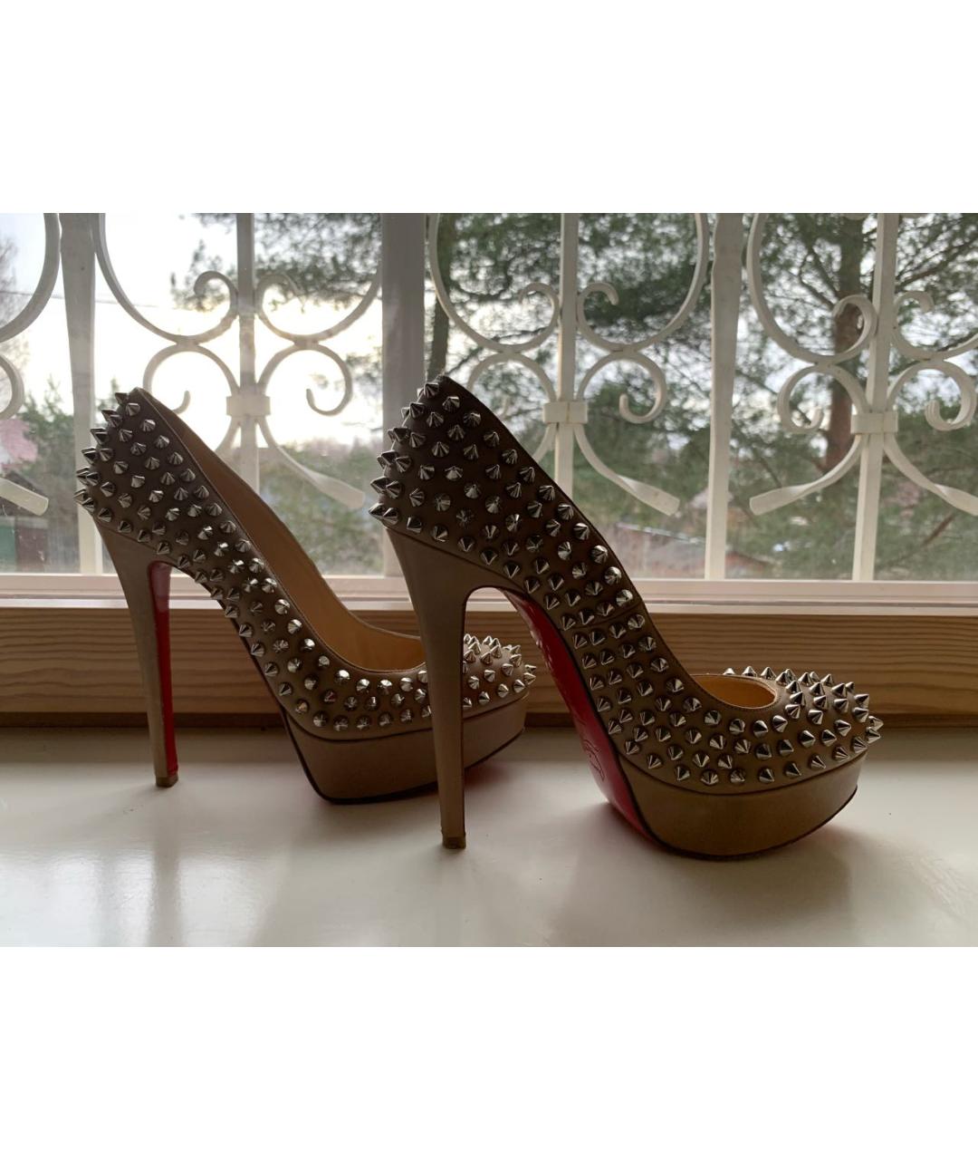 CHRISTIAN LOUBOUTIN Бежевые кожаные туфли, фото 7